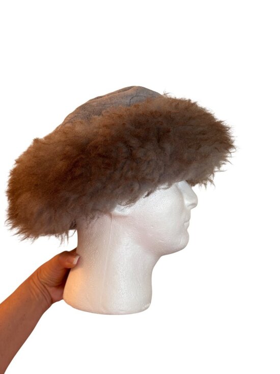 The Leather Works Womens Aspen Sheep Skin Pillbox Hat Size Large Round Winter main image 4